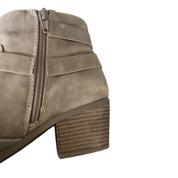 Indigo Rd. Western Ankle Boots Buckle Zip Block Heel Size 7 Women Shoes - Picture 7 of 7